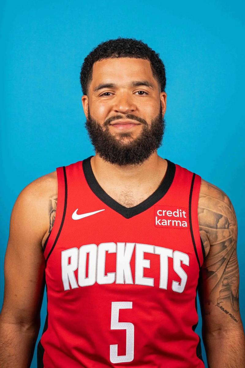 详解棒球规则中的打者防碍守备