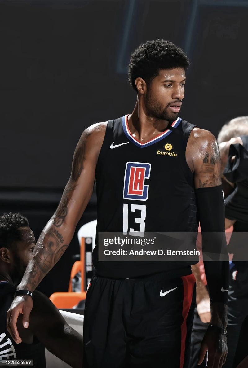 【直播吧评选】3月27日NBA最佳球员大舞台球员！