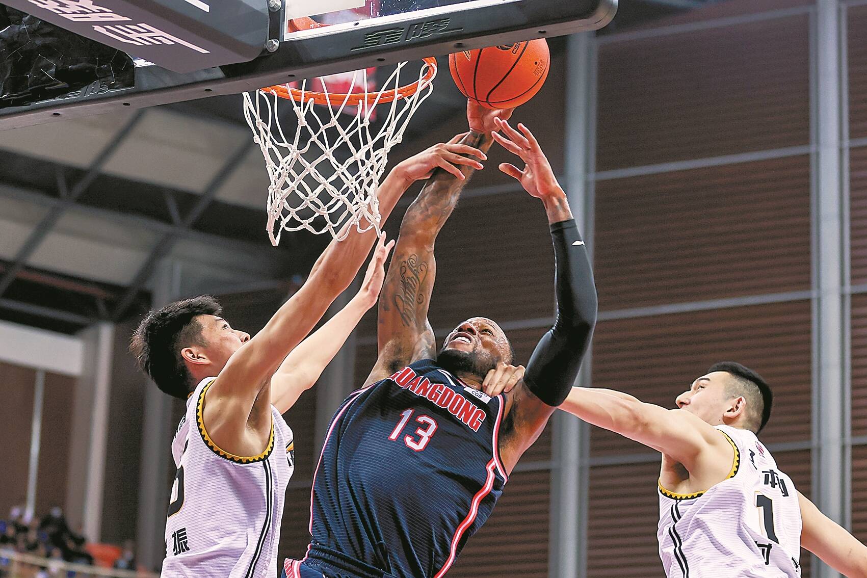 中超比赛亮点：上海申花绝杀山东泰山,