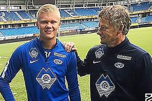 AG22大场连胜终于被终结了，狼队3比1终结对AG六连败，晋级季后赛！