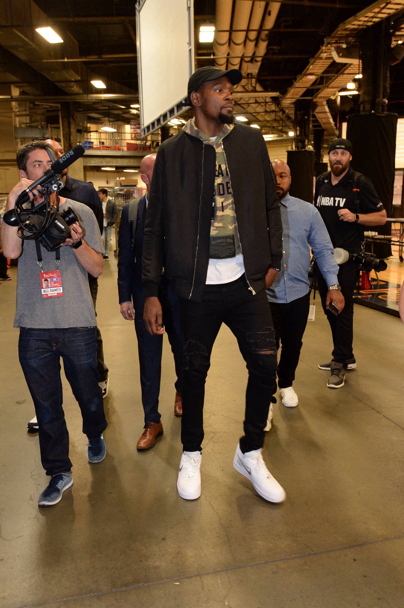 内马尔膝盖手术由曾效力上海海港的爱德华多主刀