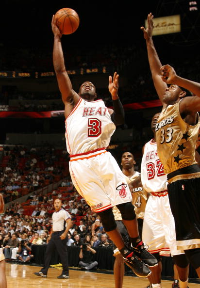 意甲-劳塔罗传射建功比塞克赛季首球 国米2-1热那亚 [意甲国际米兰]